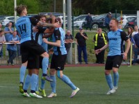 Freude über den 2:1 Siegtreffer für Kaan durch Christian Runkel (54.)