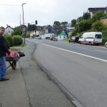 Kassenwart Burkhard mit letzten Utensilien zur Festmeile unterwegs