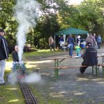 Auch die Eisenbahn ist bereit für die Kinder